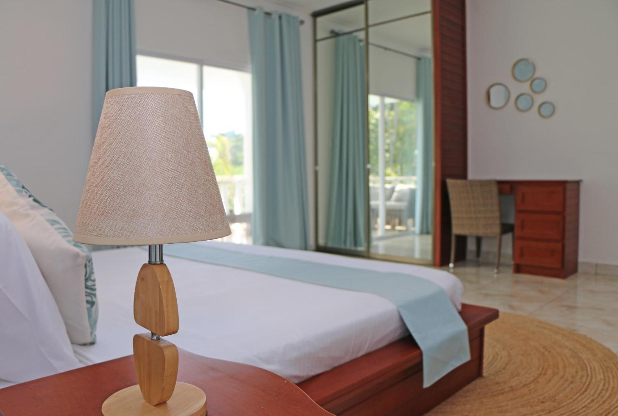 Ocean Blue Bay Apartment Anse Volbert Village  Ngoại thất bức ảnh